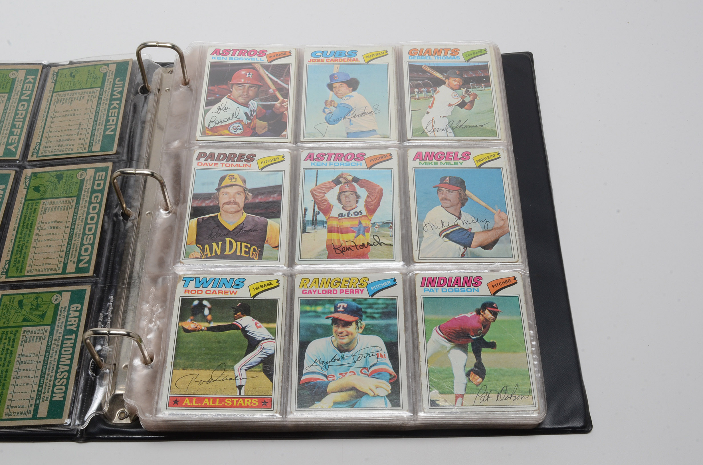 1977 Topps Baseball Cards With Stars and HOF Players