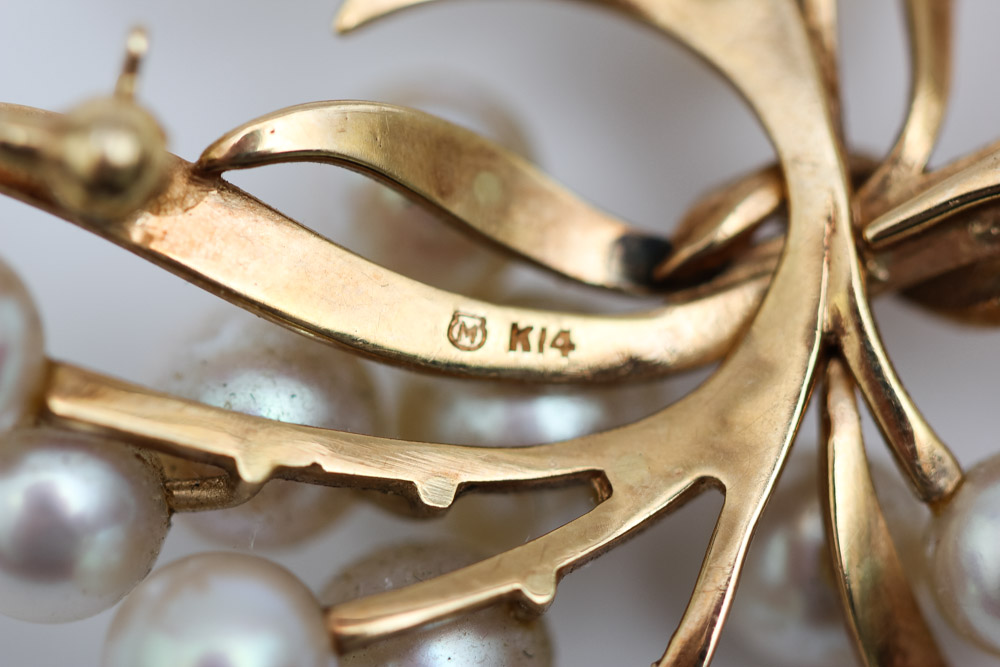 Vintage Mikimoto 14K Gold Pearl Brooch