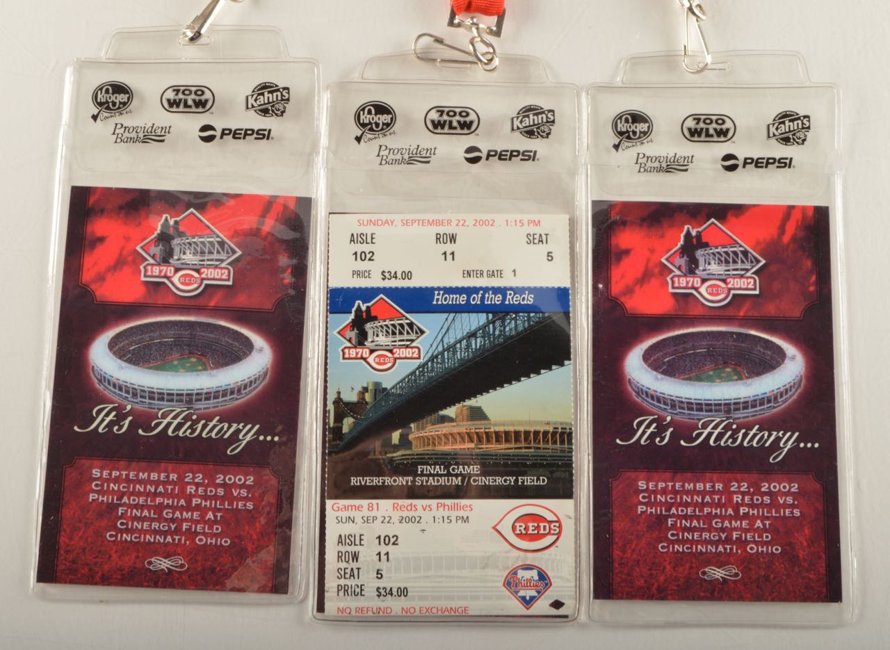 Cincinnati Reds Commemorative Bobbleheads and Figurines