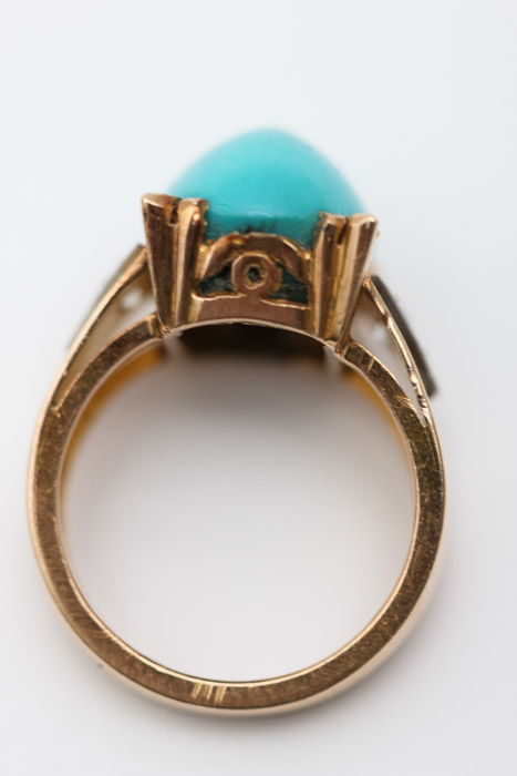 18K Gold Turquoise and Diamond Ring