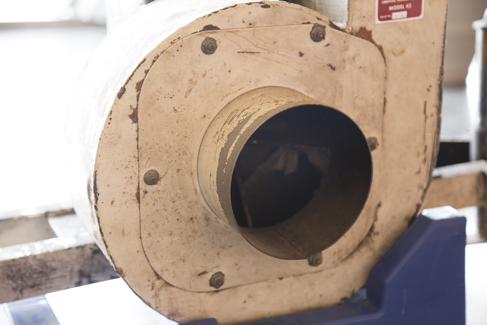 E-Z Vac Industrial Leaf Vacuum