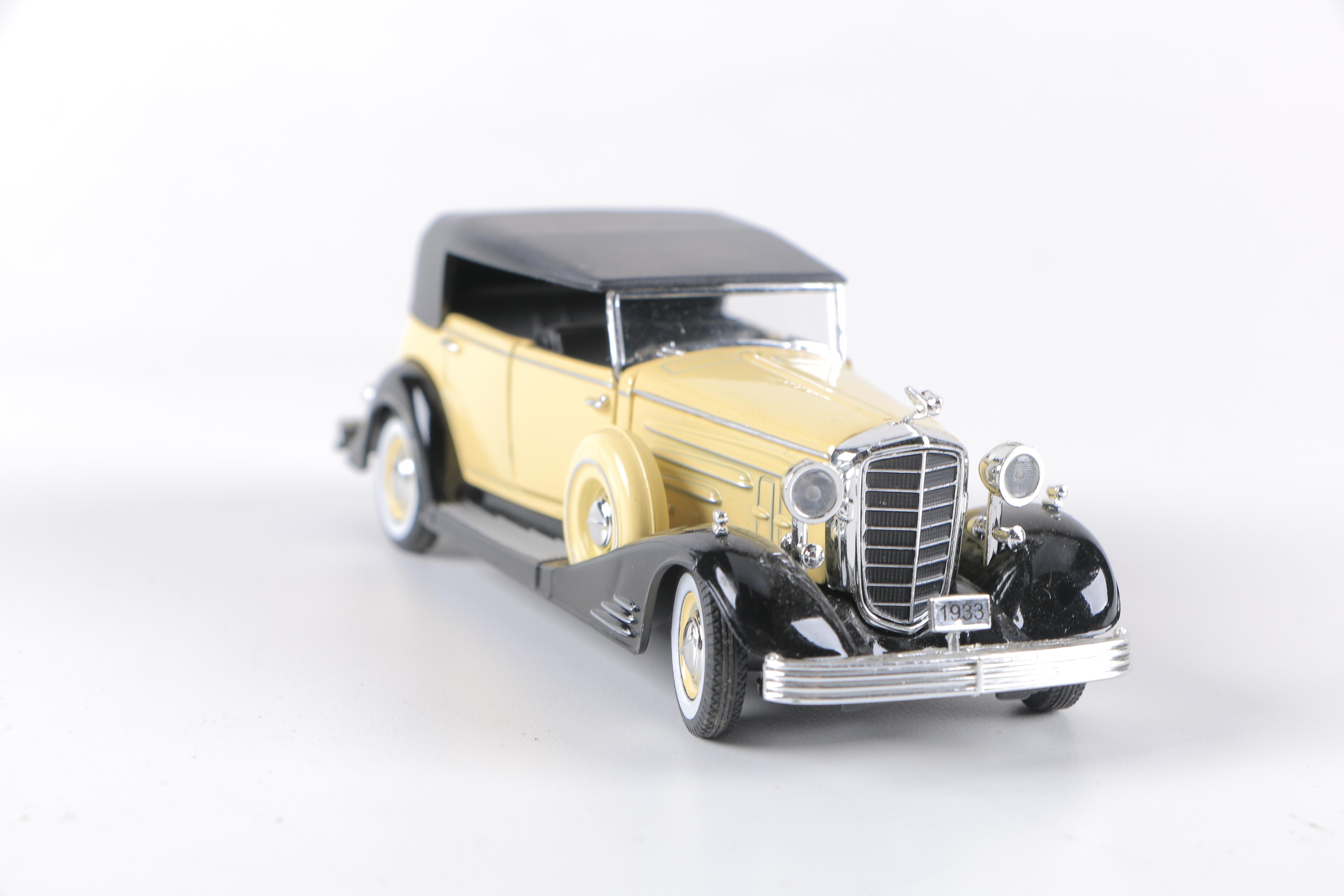 1930s 1:32 Scale Cars