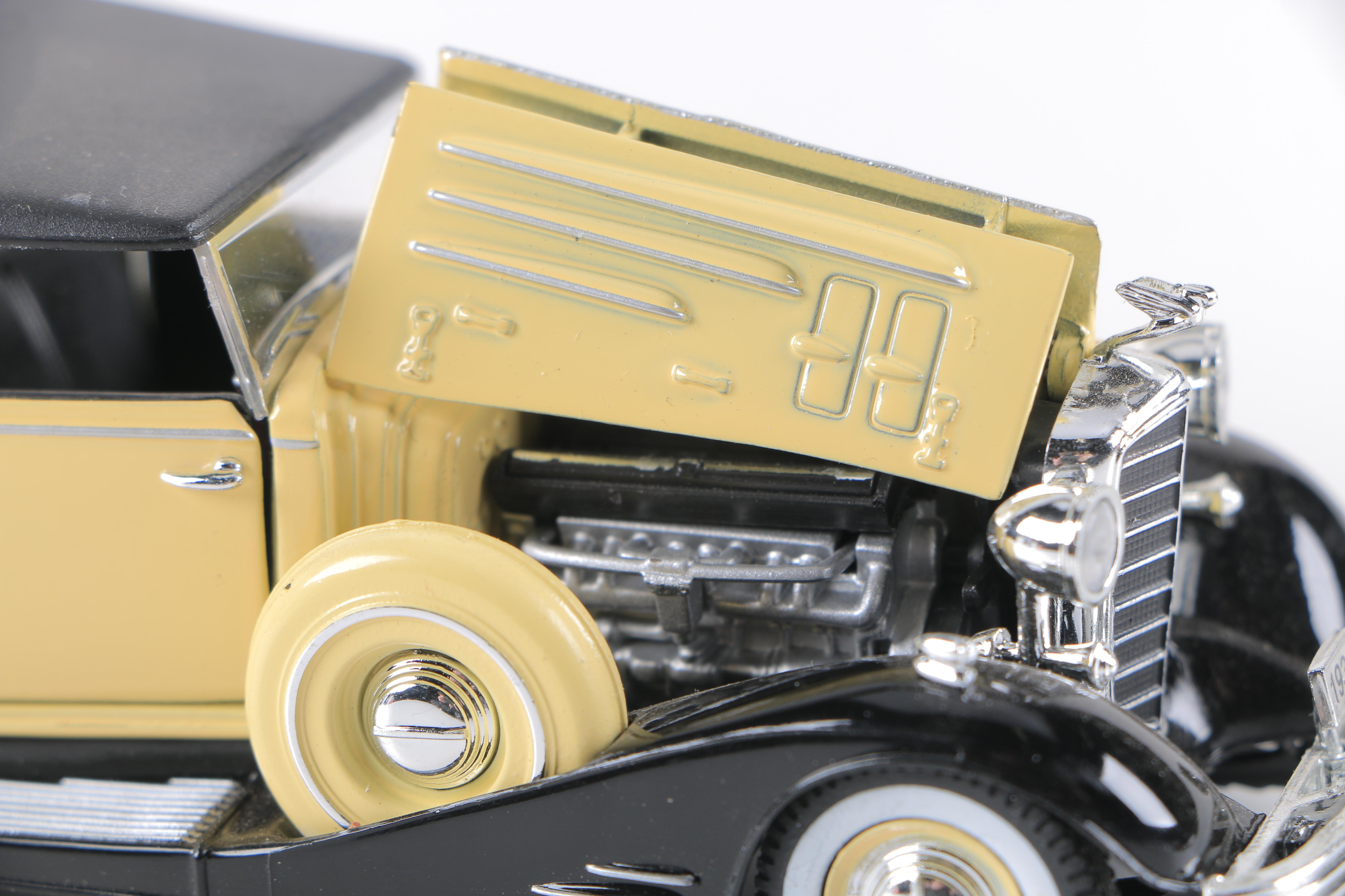 1930s 1:32 Scale Cars