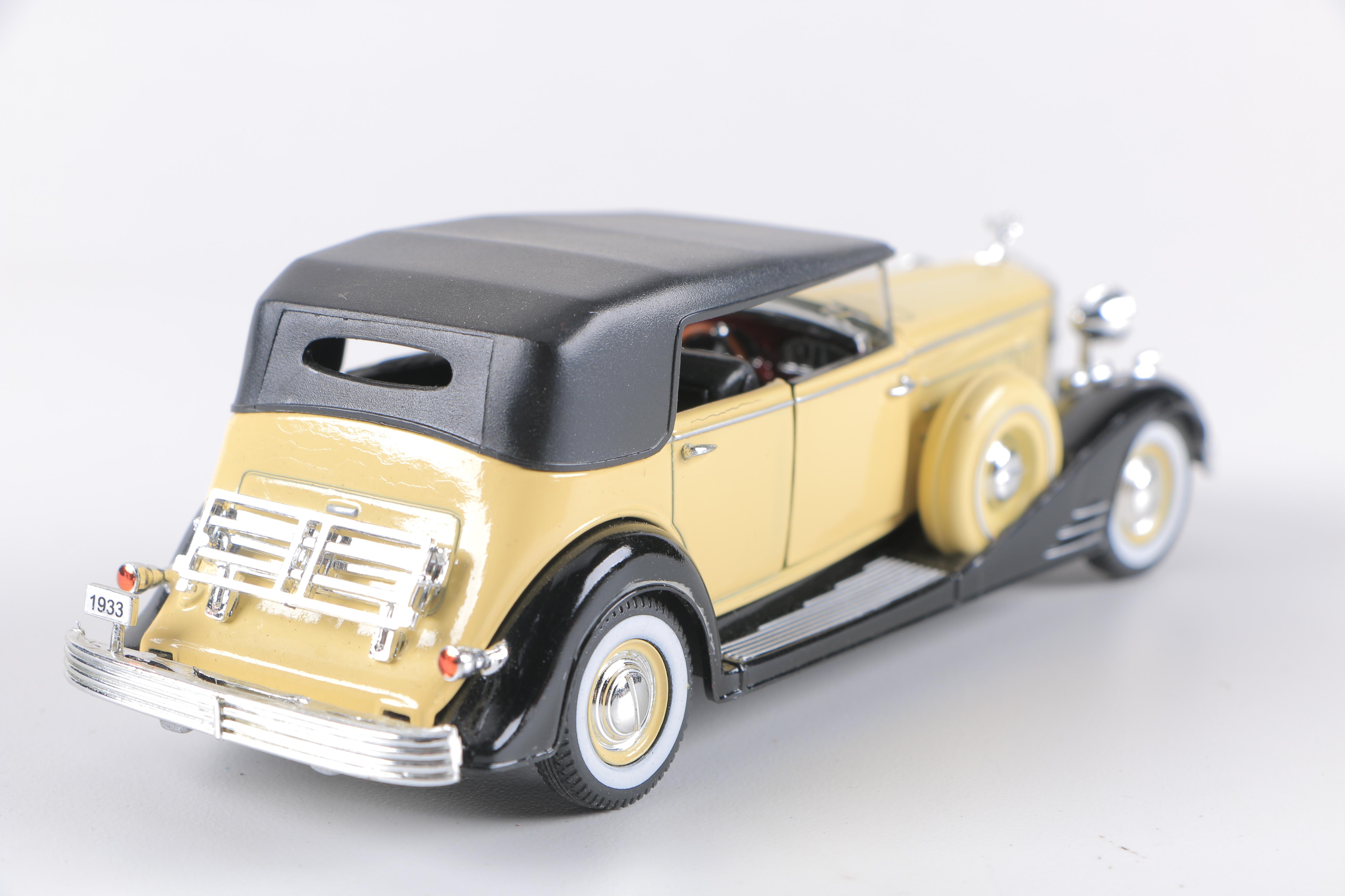 1930s 1:32 Scale Cars