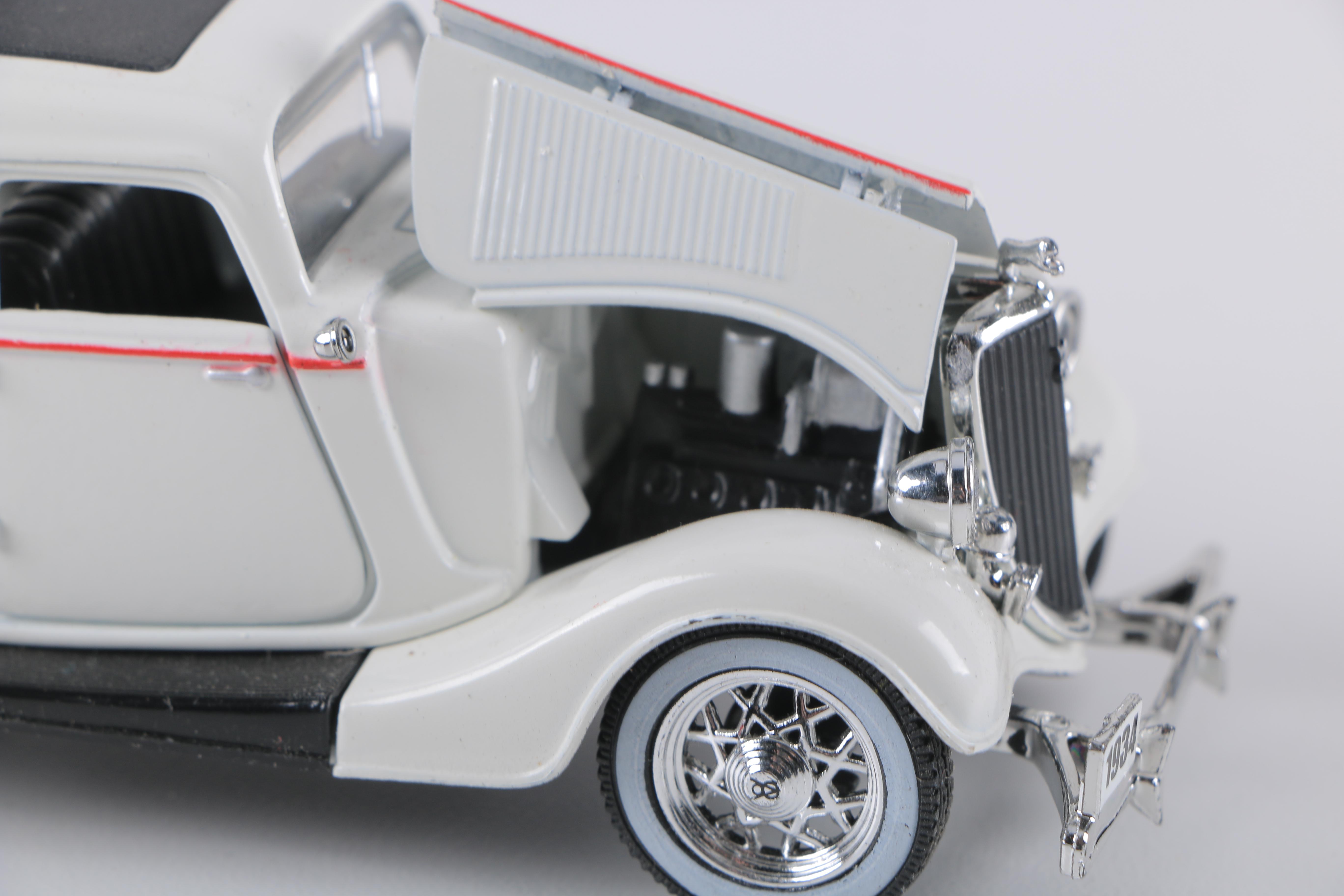 1930s 1:32 Scale Cars