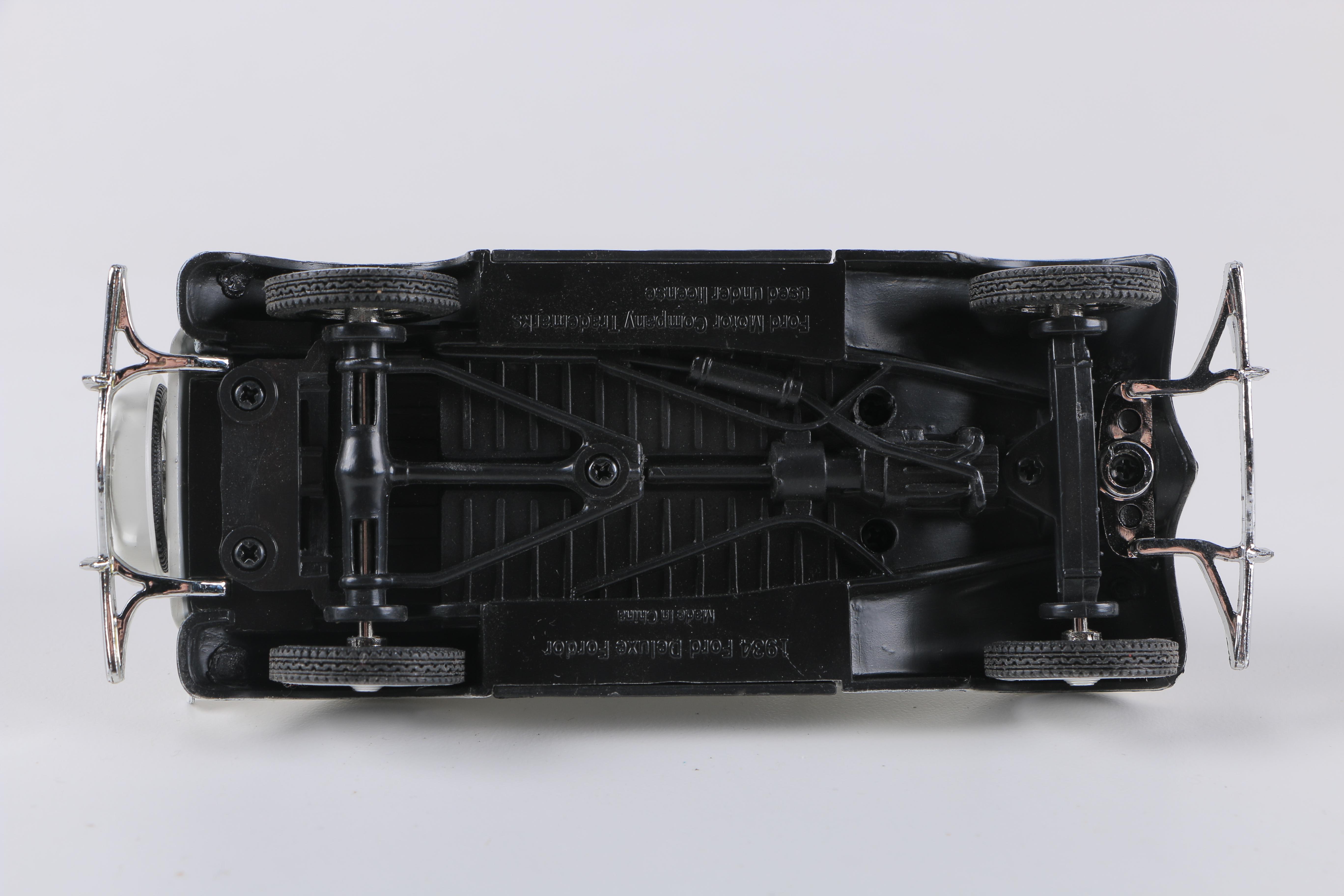 1930s 1:32 Scale Cars