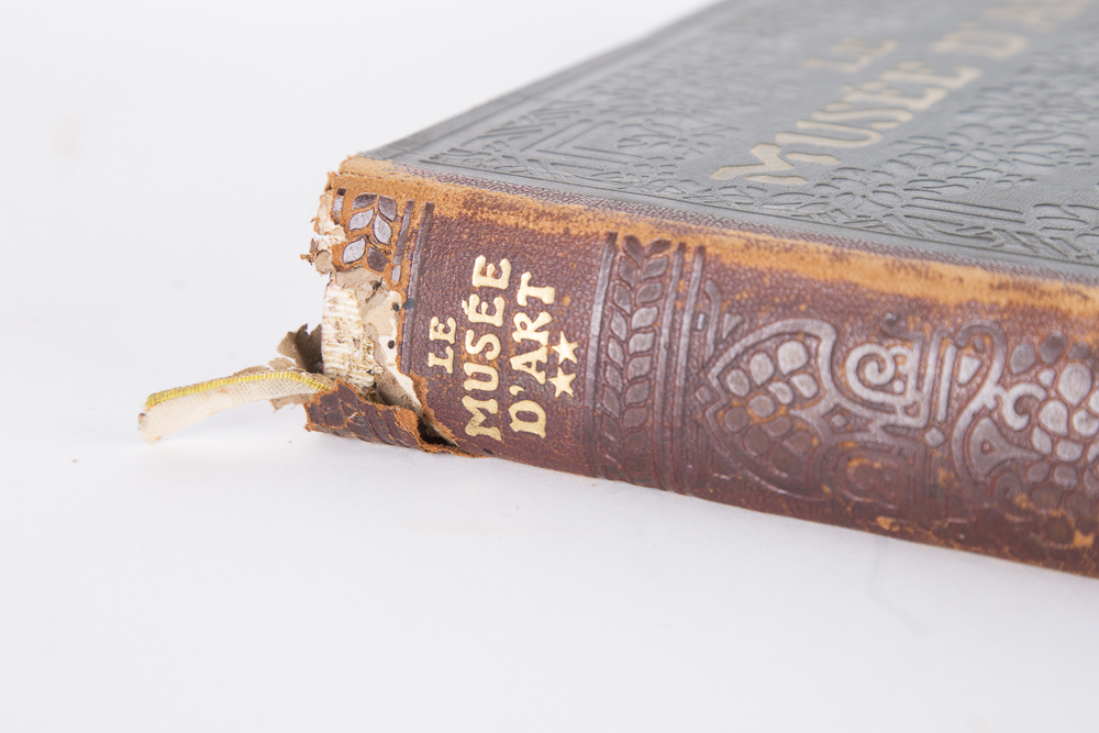 Set of Vintage "Le Musee D'Art" French Architecture Books