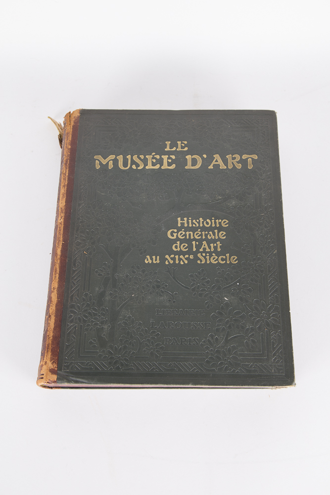 Set of Vintage "Le Musee D'Art" French Architecture Books