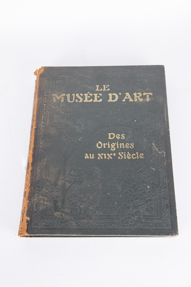 Set of Vintage "Le Musee D'Art" French Architecture Books