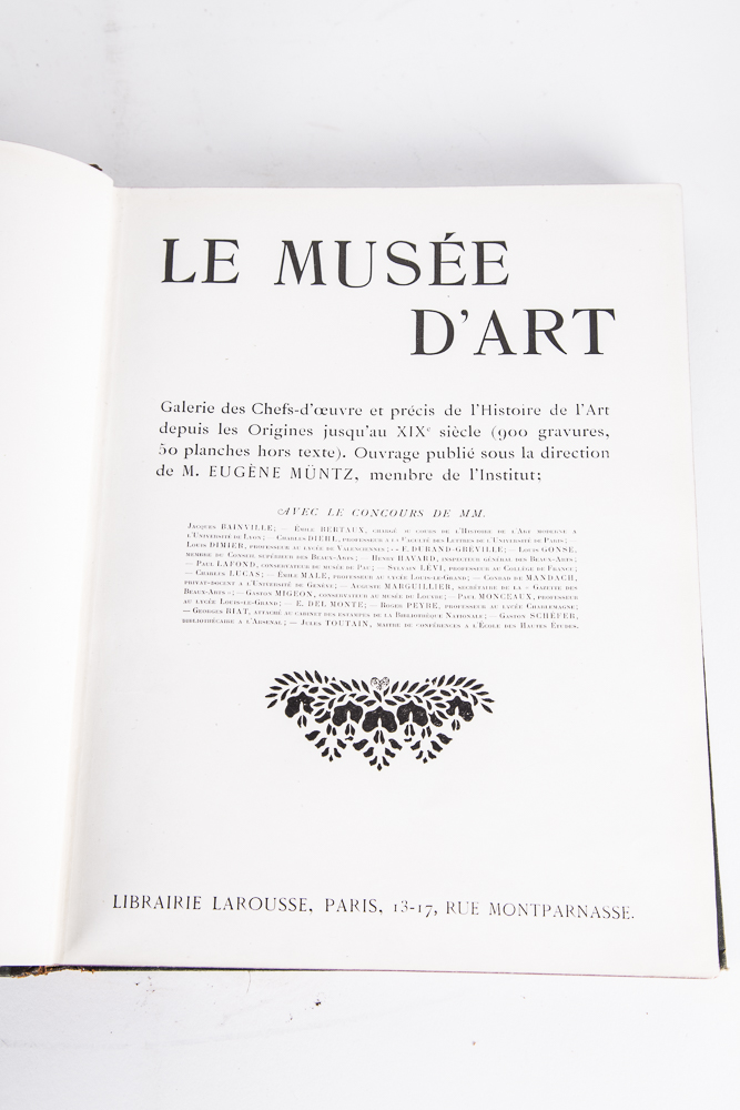 Set of Vintage "Le Musee D'Art" French Architecture Books