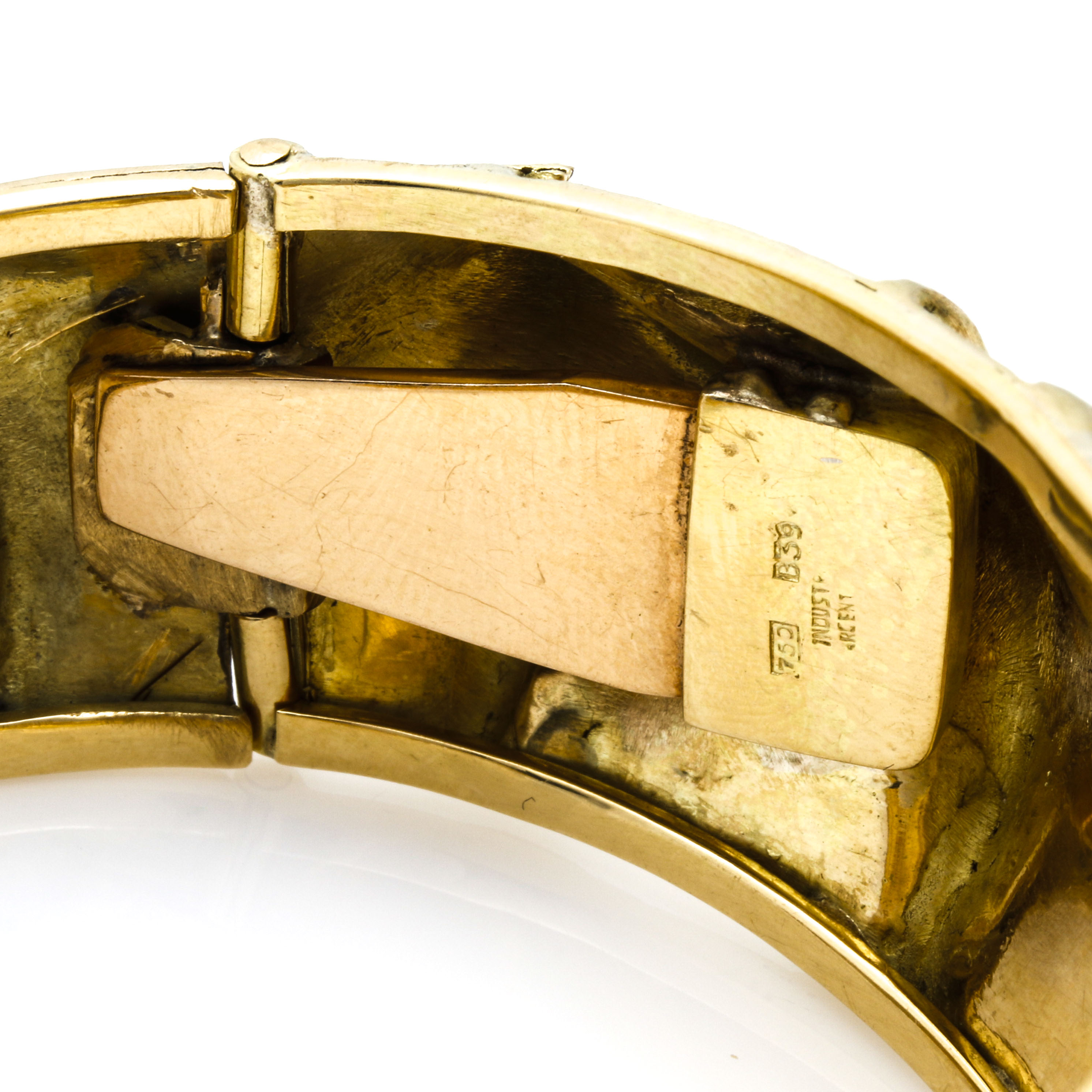 18K Yellow Gold Hammered Cuff Bracelet