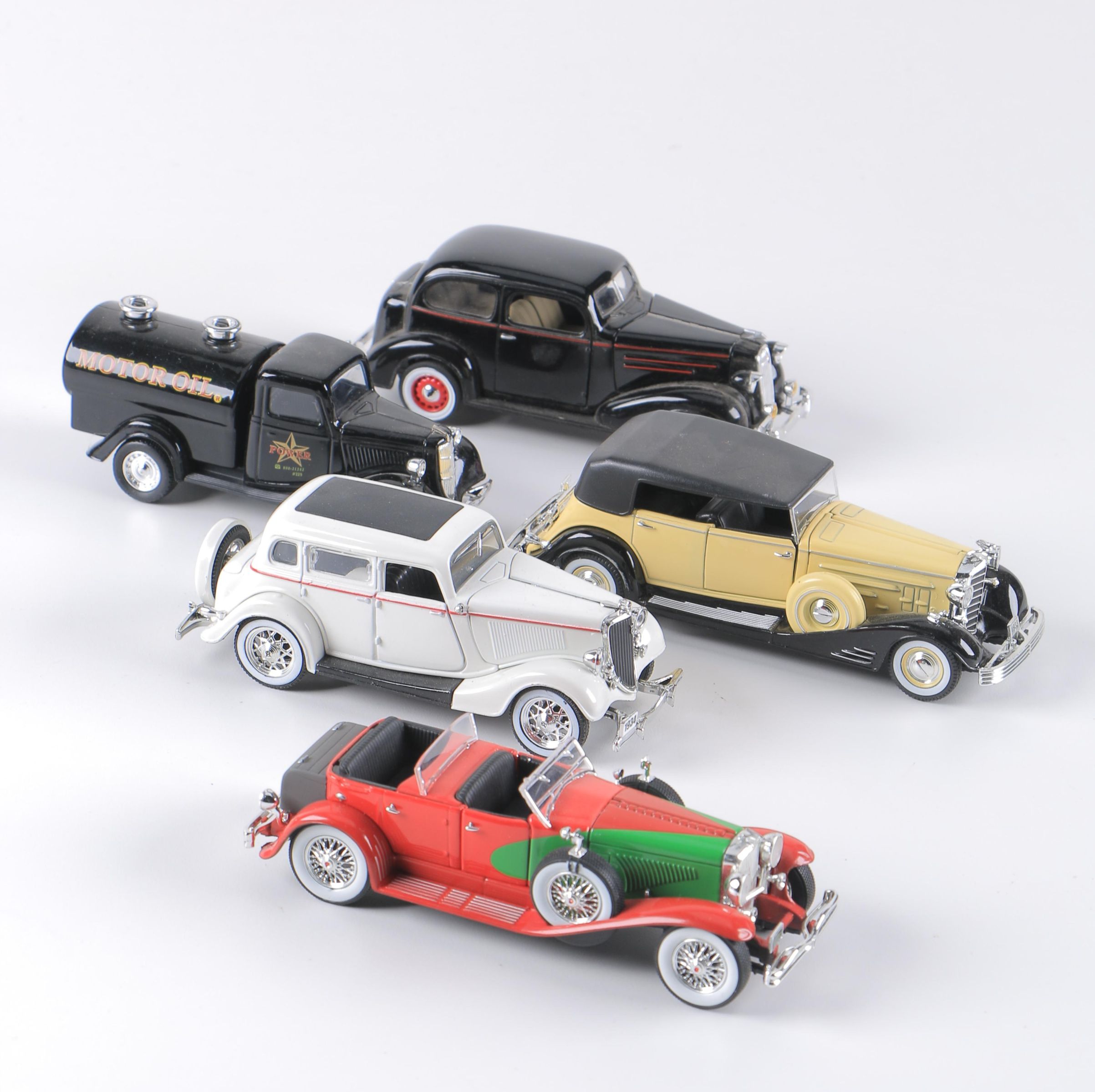 1930s 1:32 Scale Cars