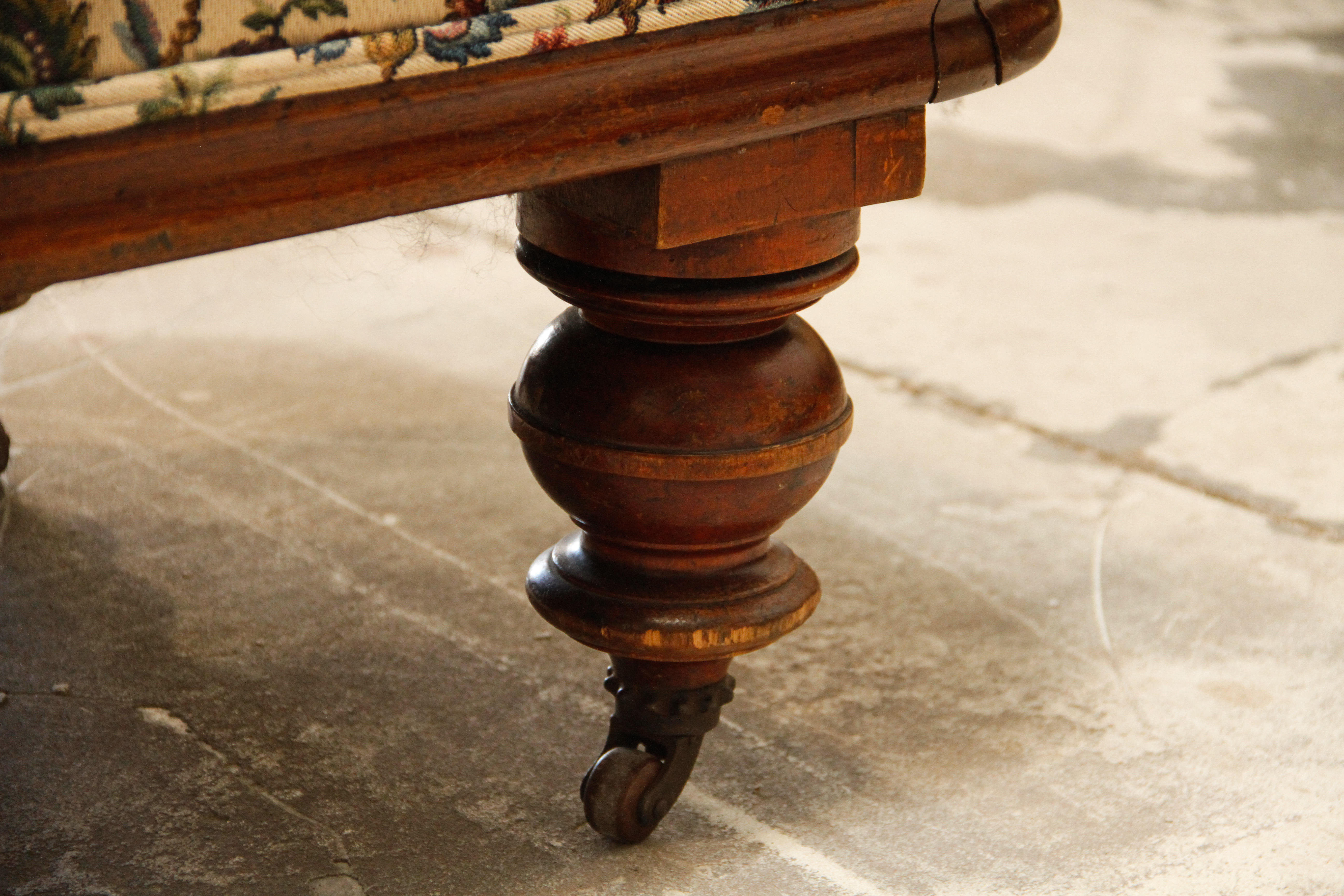 Late 19th Century Victorian Eastlake Fainting Couch