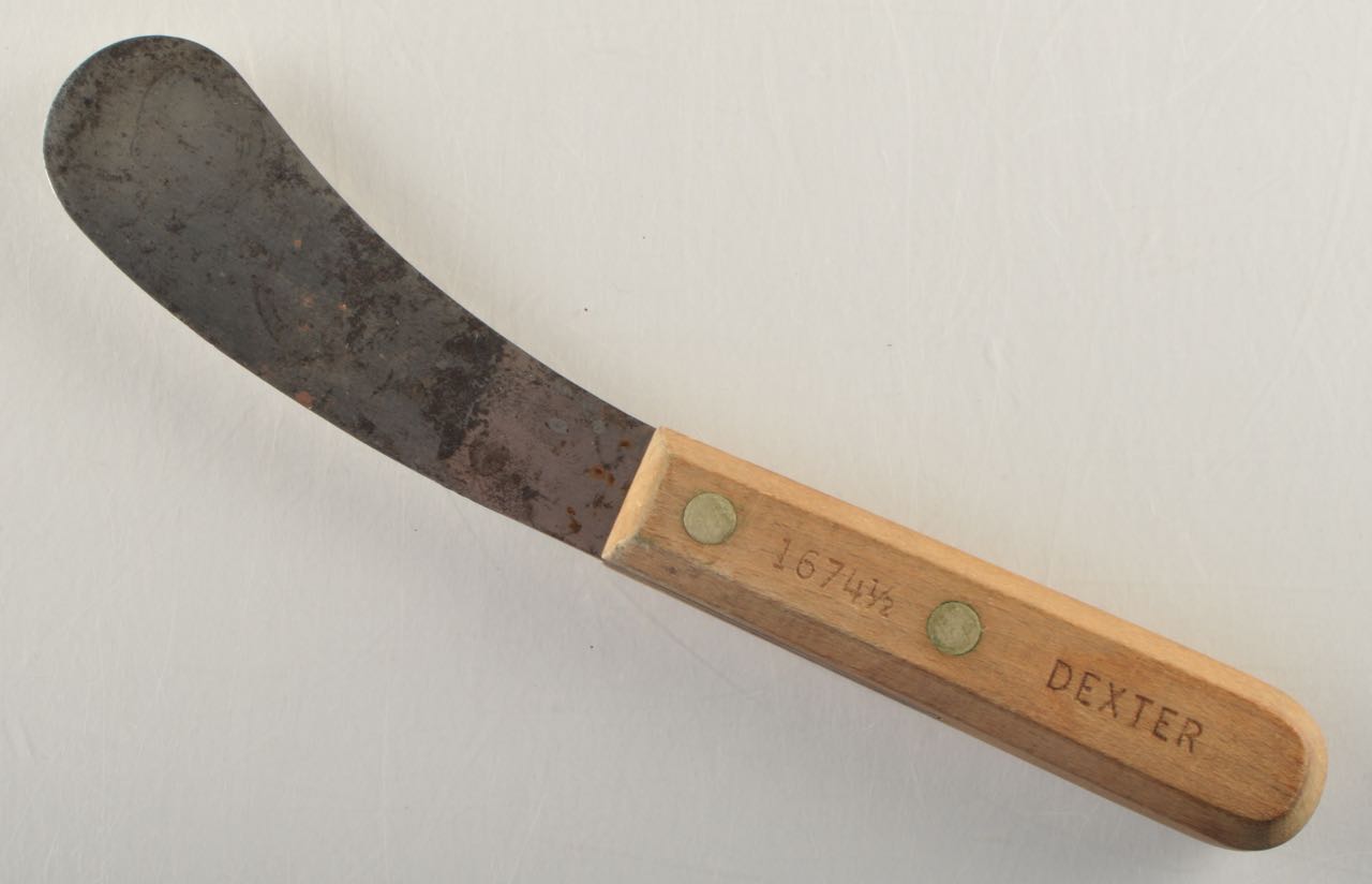 Dexter 1674 Fish Knife With "A & P Tea Co." on Handle and a Remington Skinning Knife