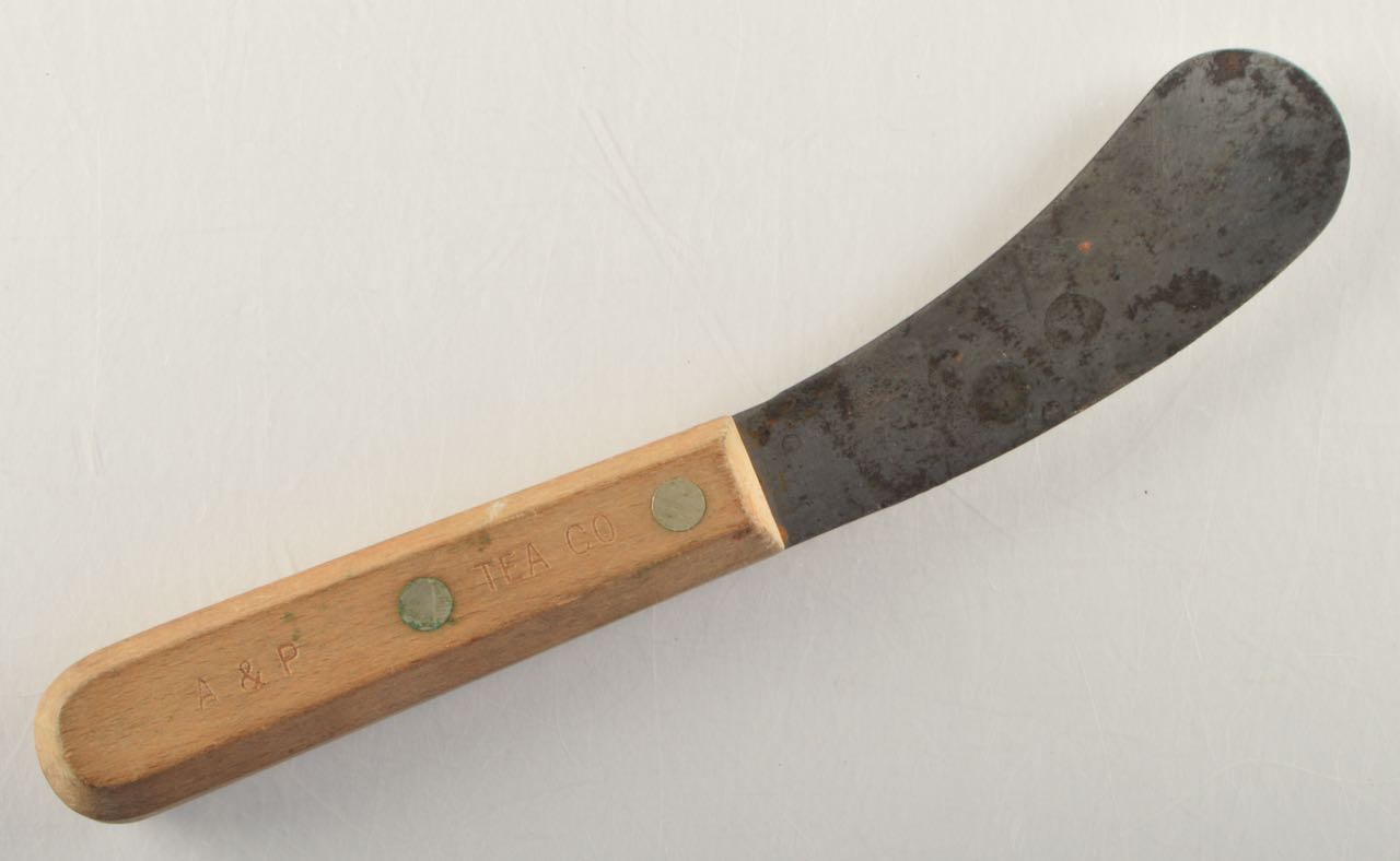 Dexter 1674 Fish Knife With "A & P Tea Co." on Handle and a Remington Skinning Knife