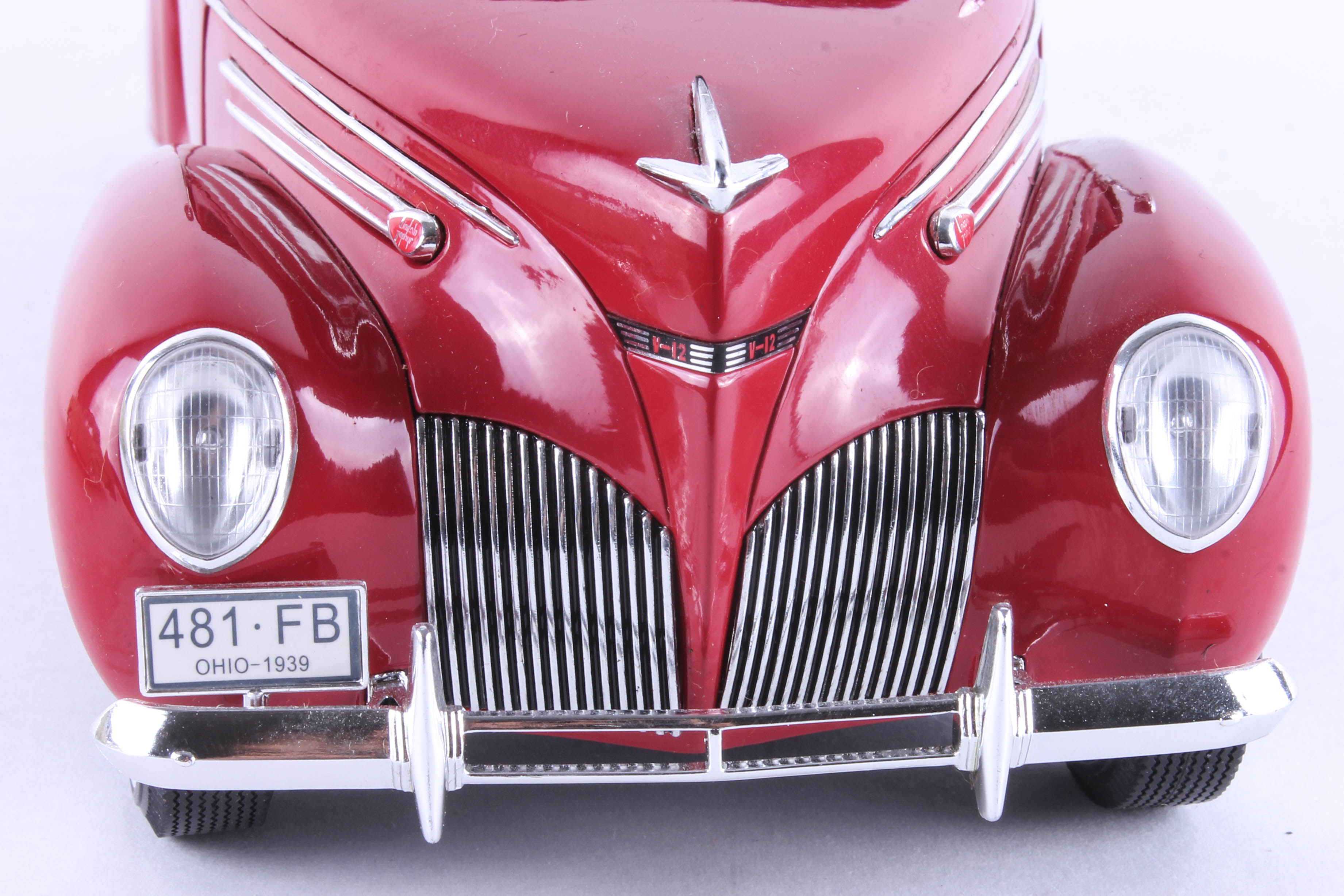 Set of Three Die-Cast 1930's Model Cars by Signature Models