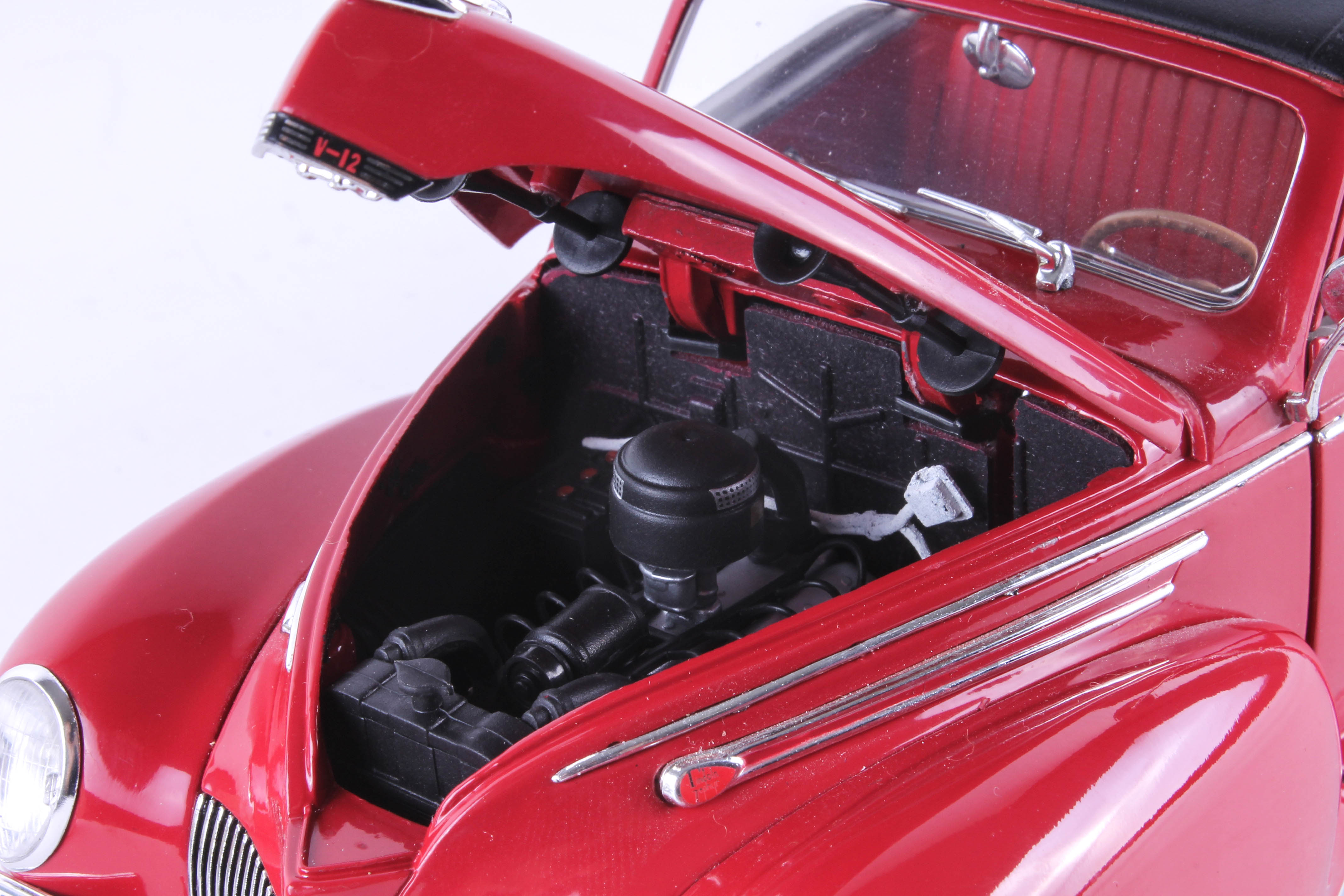 Set of Three Die-Cast 1930's Model Cars by Signature Models