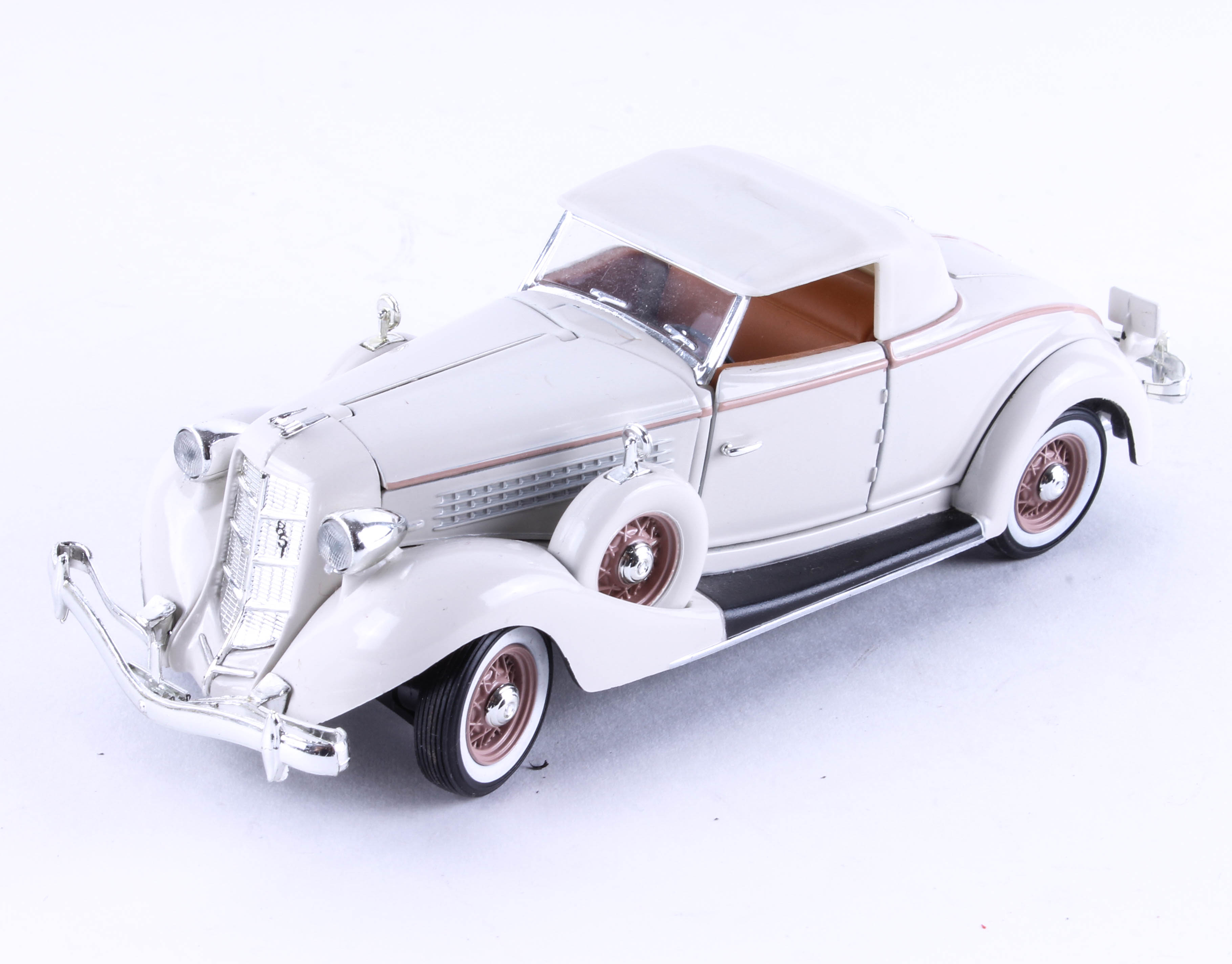 Set of Three Die-Cast 1930's Model Cars by Signature Models