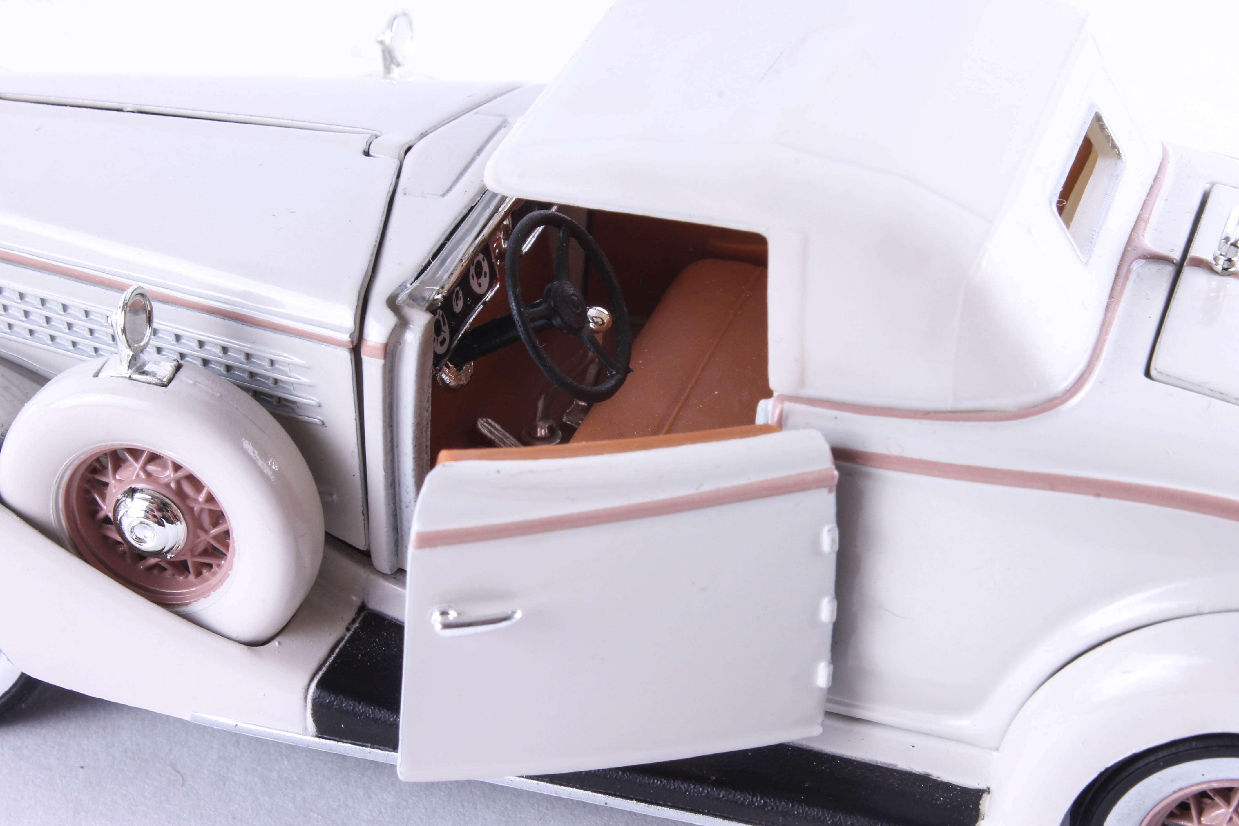 Set of Three Die-Cast 1930's Model Cars by Signature Models