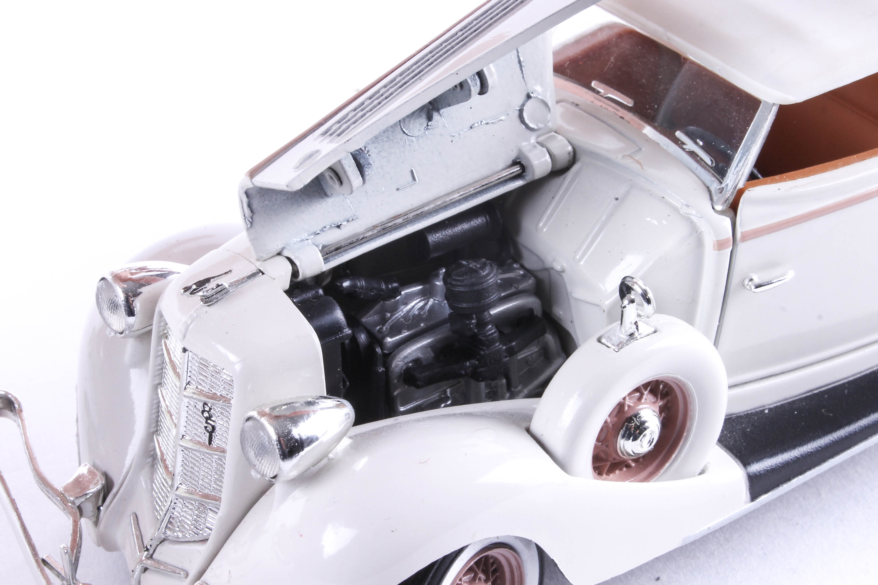 Set of Three Die-Cast 1930's Model Cars by Signature Models