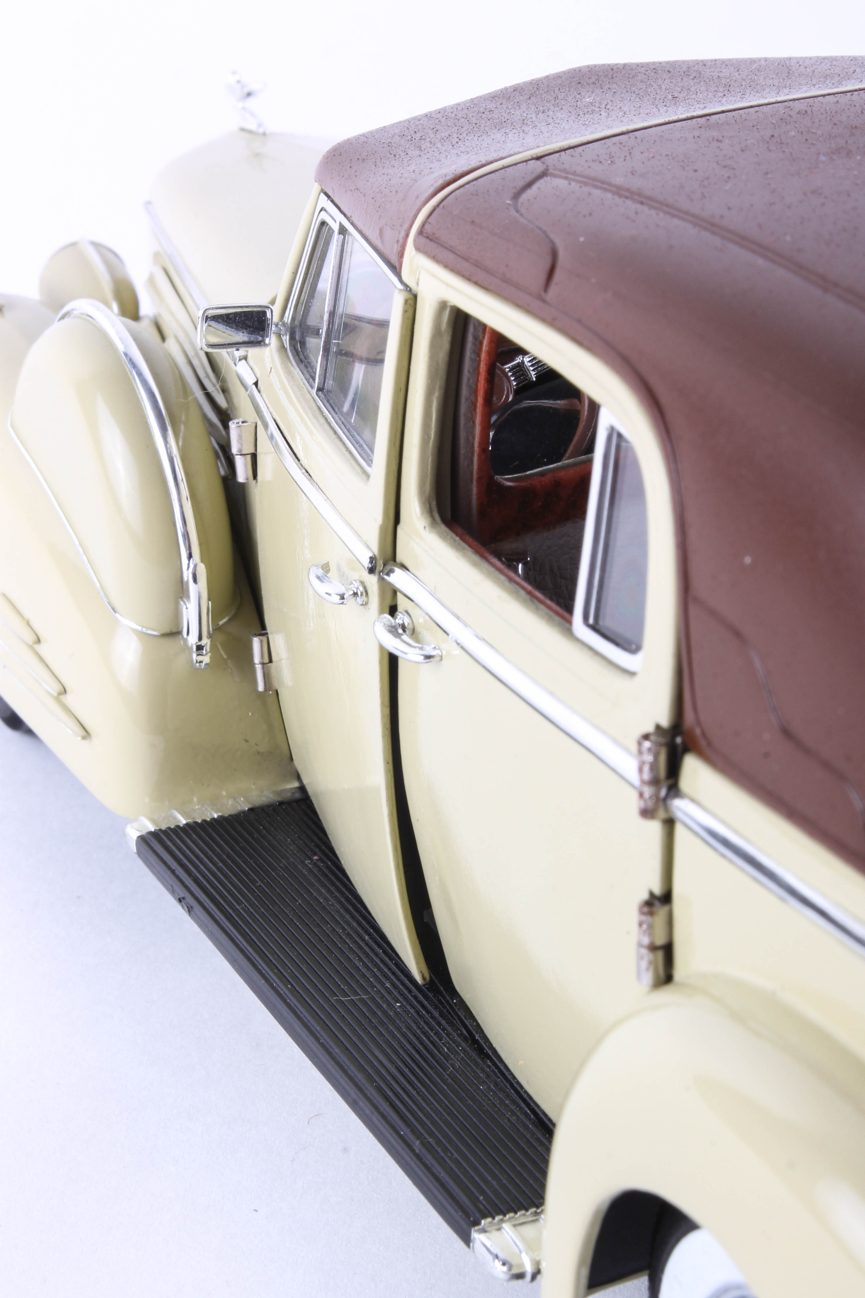 Set of Three Die-Cast 1930's Model Cars by Signature Models