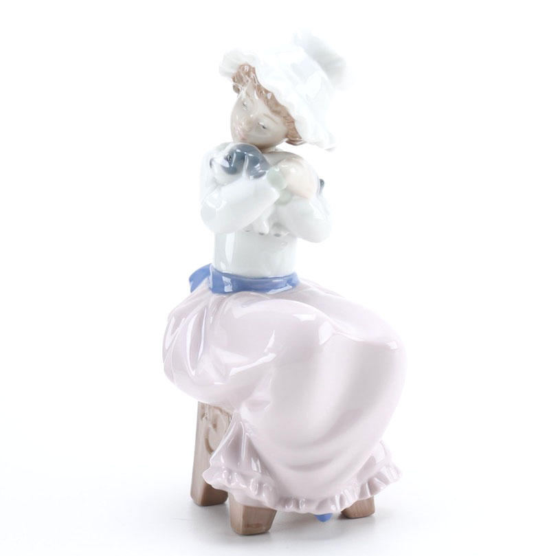 NAO Lladró Porcelain Figurine "A Big Hug"
