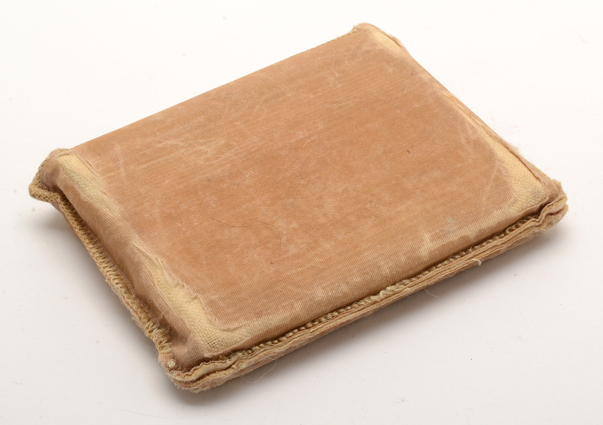 Pairing of Vintage Gold-Tone Makeup Compacts Including Lentheric