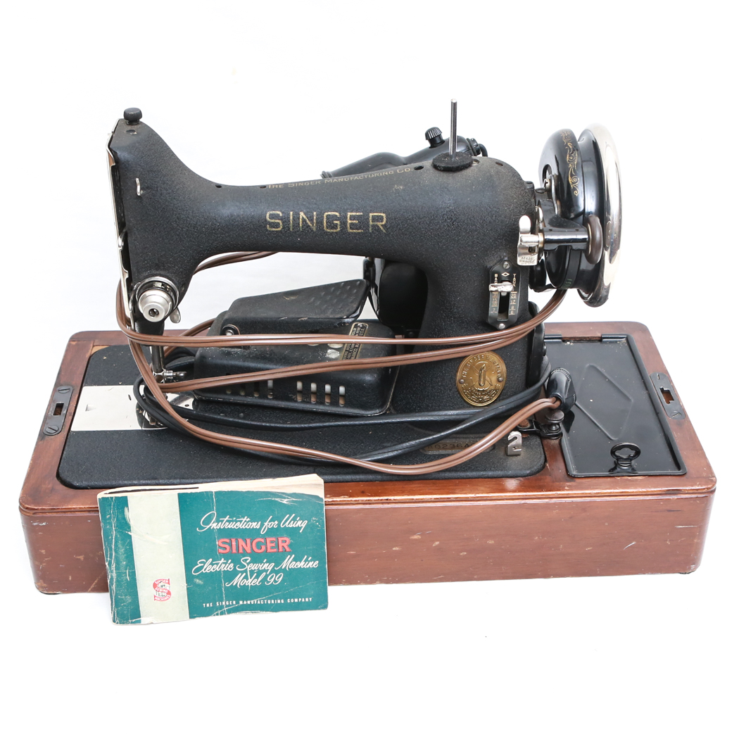 Vintage Singer Electric Sewing Machine Model 99