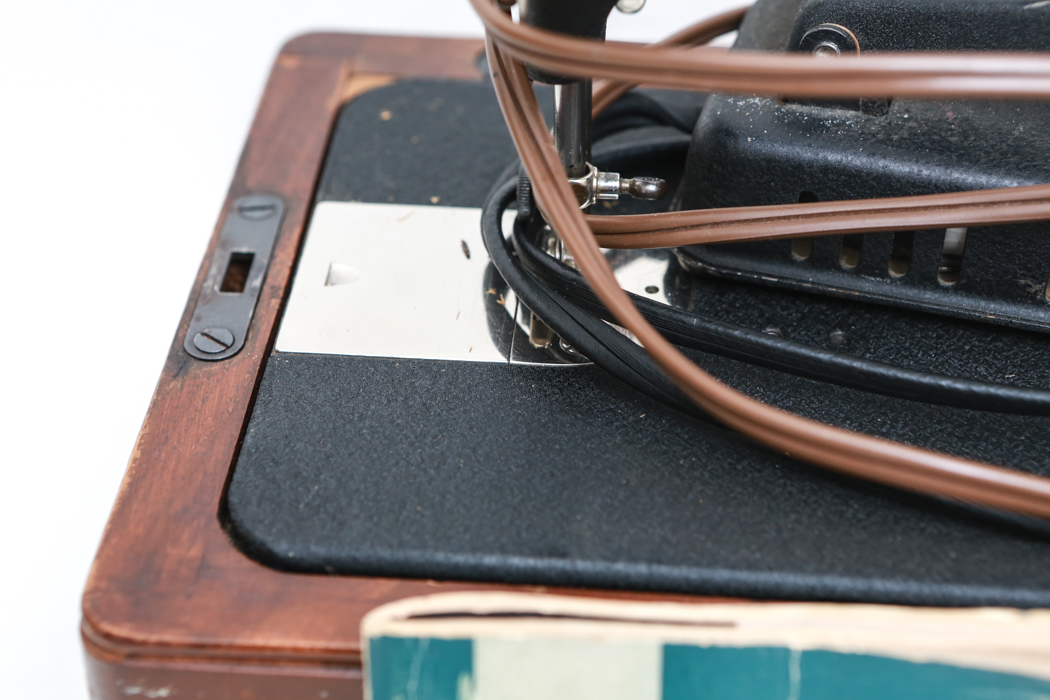 Vintage Singer Electric Sewing Machine Model 99