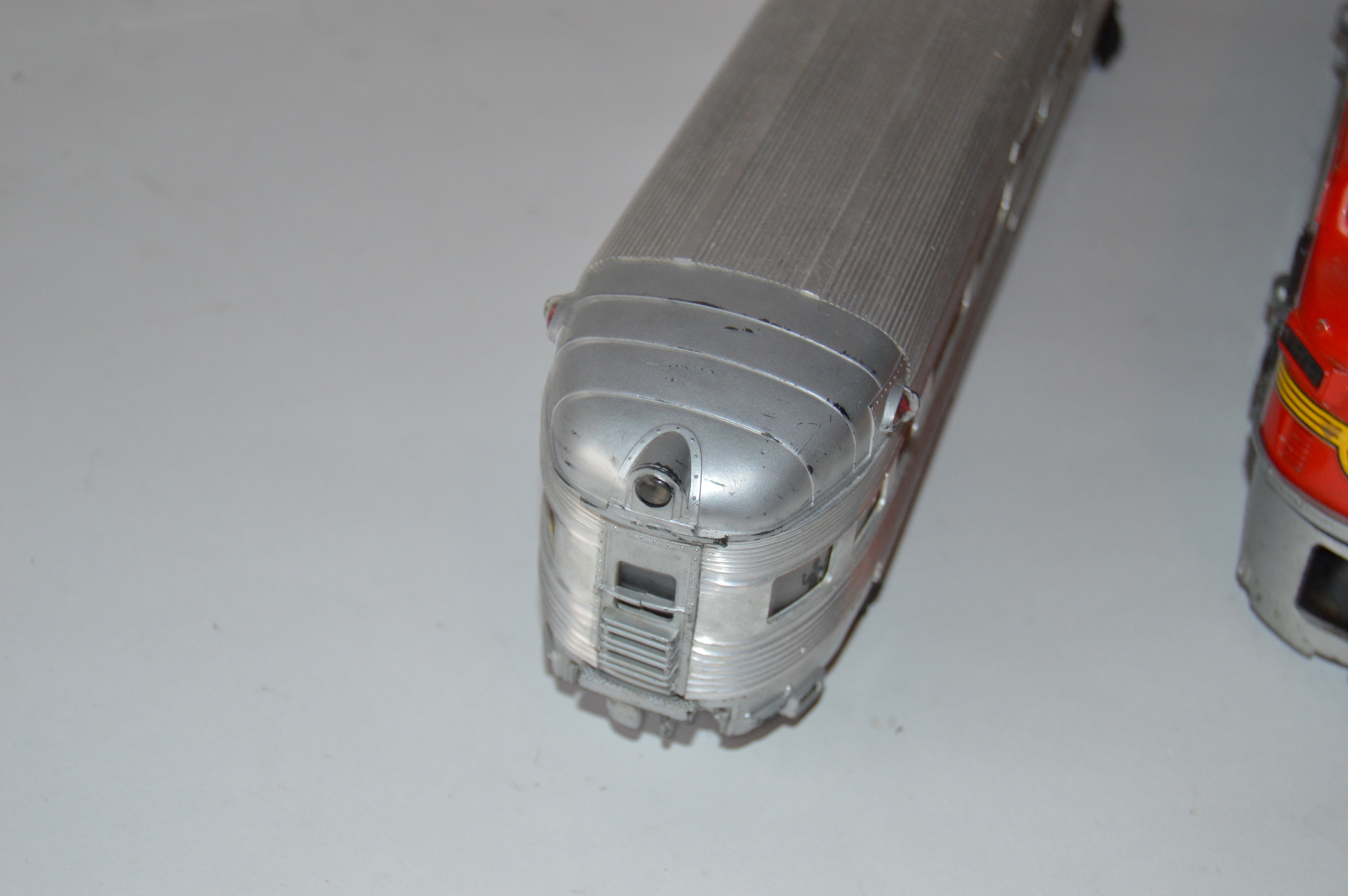 Vintage Lionel Santa Fe Locomotive and Two Passenger Cars