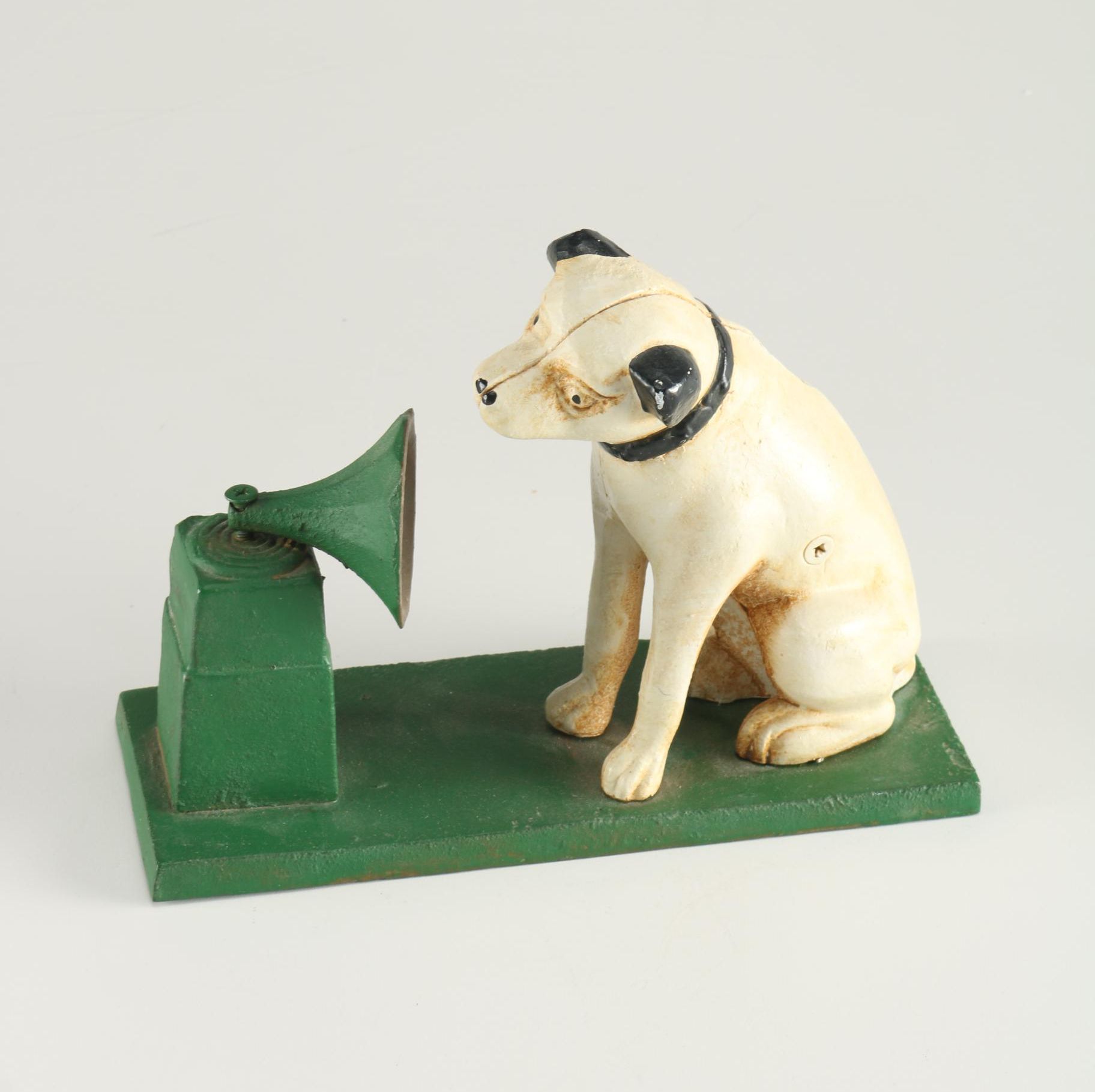 "Nipper" the "RCA Dog" Cast Iron Bank