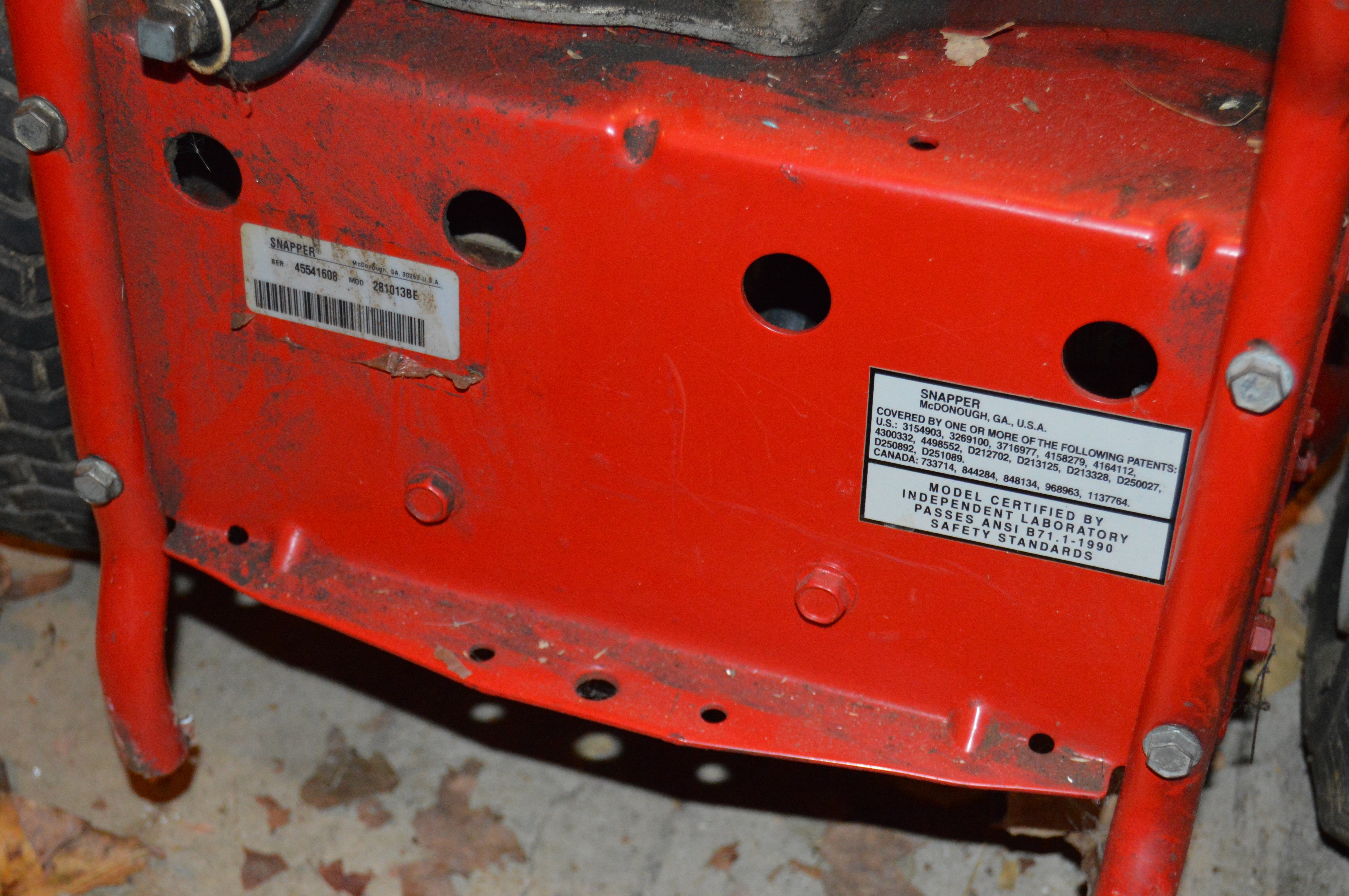 Snapper Riding Mower, Model SR1028