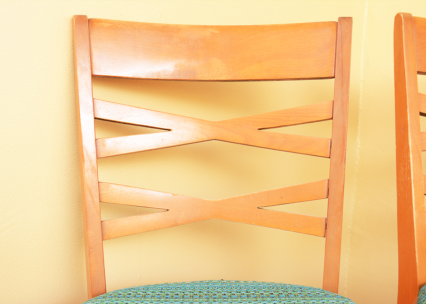 Mid Century Modern Heywood-Wakefield Drop Leaf Dining Table and Four Chairs