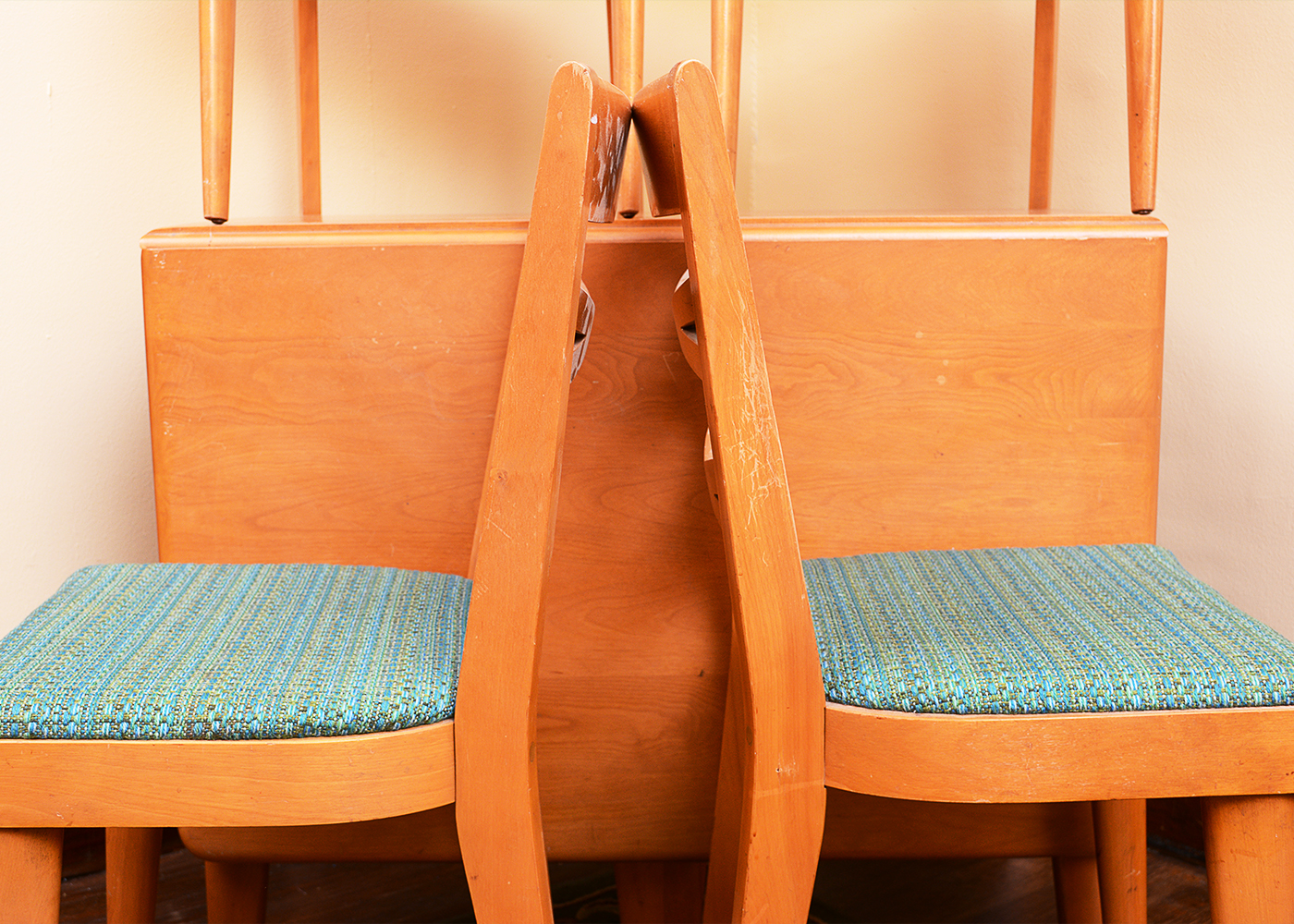 Mid Century Modern Heywood-Wakefield Drop Leaf Dining Table and Four Chairs