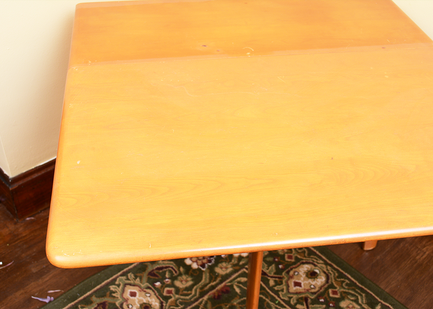 Mid Century Modern Heywood-Wakefield Drop Leaf Dining Table and Four Chairs