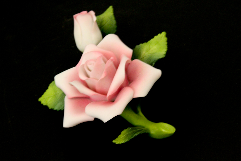 2001 Limited Edition Seraphim Classics "Heaven on Earth Angel" Figurine