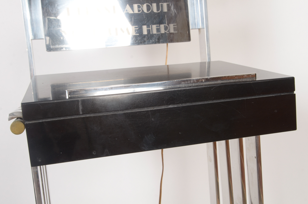 Art Deco Comments Station