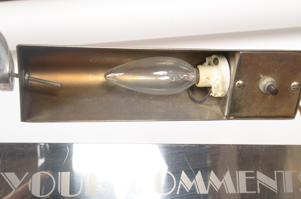 Art Deco Comments Station