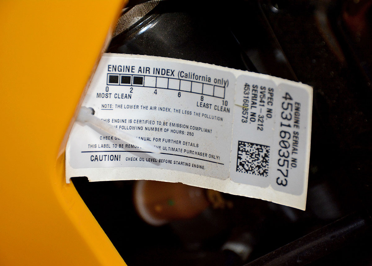 2016 Cub Cadet XT1 Riding Lawnmower