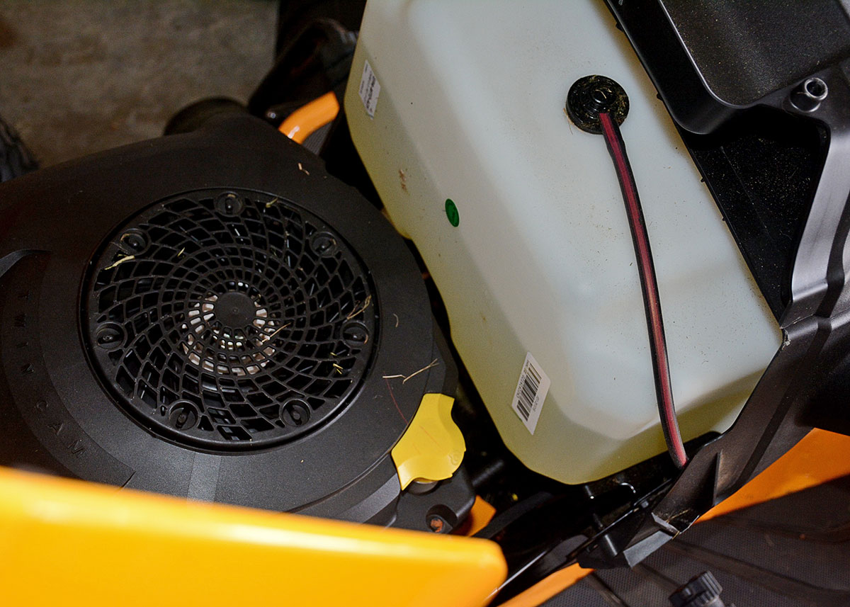 2016 Cub Cadet XT1 Riding Lawnmower
