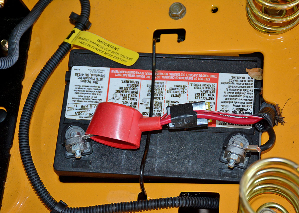 2016 Cub Cadet XT1 Riding Lawnmower