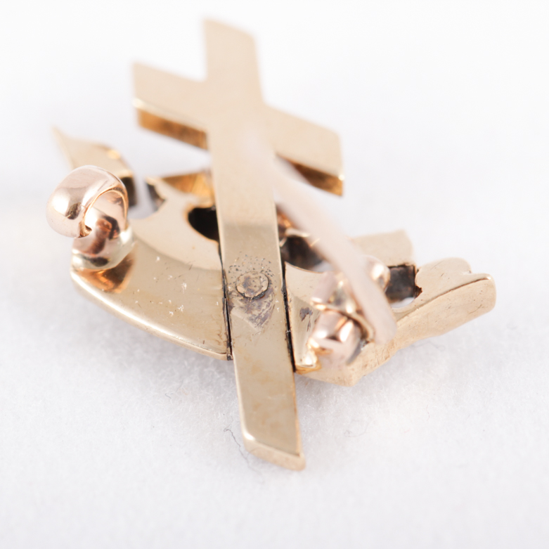 Antique 18K Yellow Gold, Diamond, and Red Enamel Knights Templar Pin