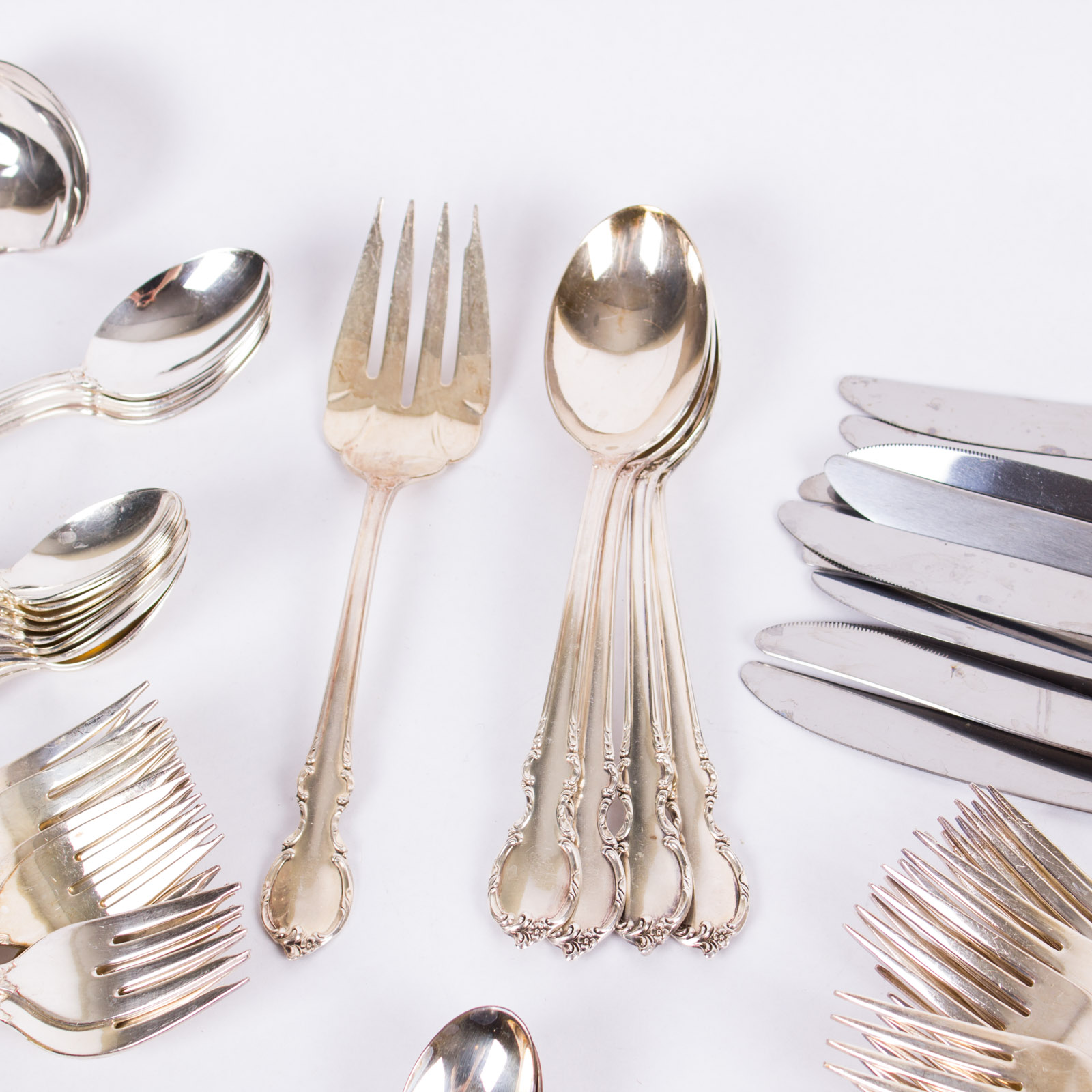 1847 Rogers Brothers "Reflections" Silver Plated Flatware Set