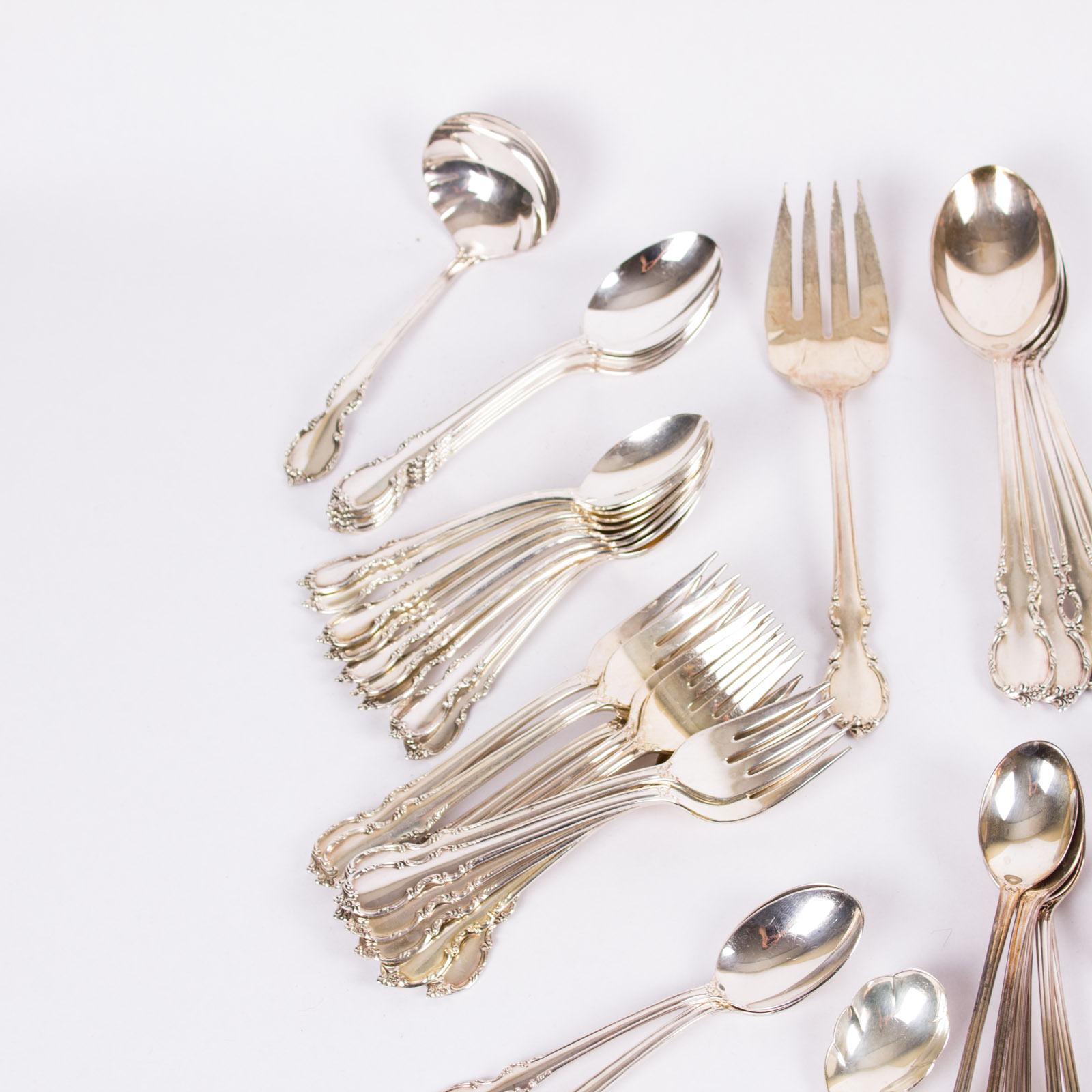 1847 Rogers Brothers "Reflections" Silver Plated Flatware Set