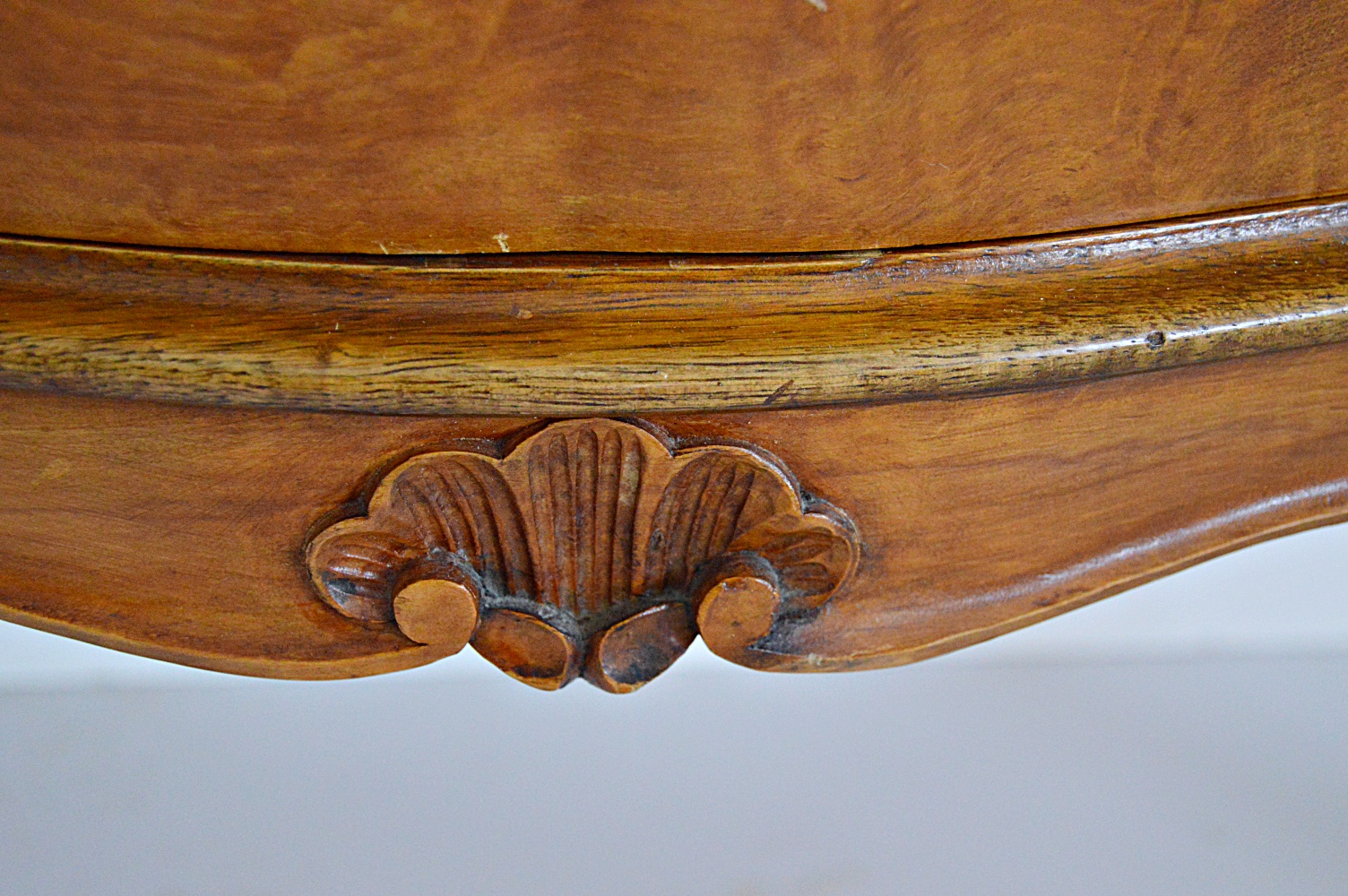 Italian Rococo Style Olive Wood Oyster Veneer Bombe Chest