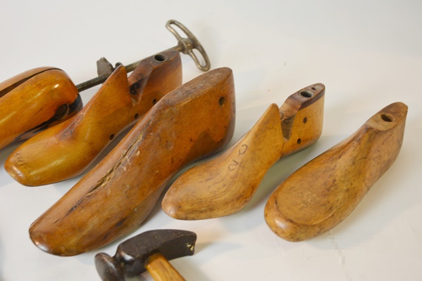Cobbler Shoe Forms and Accessories