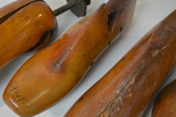 Cobbler Shoe Forms and Accessories