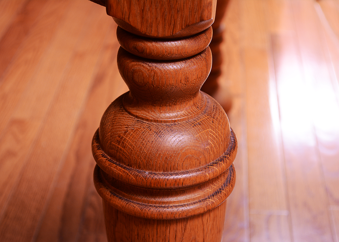 Perfection Table Slide Butterfly Leaf Dining Table and Chairs