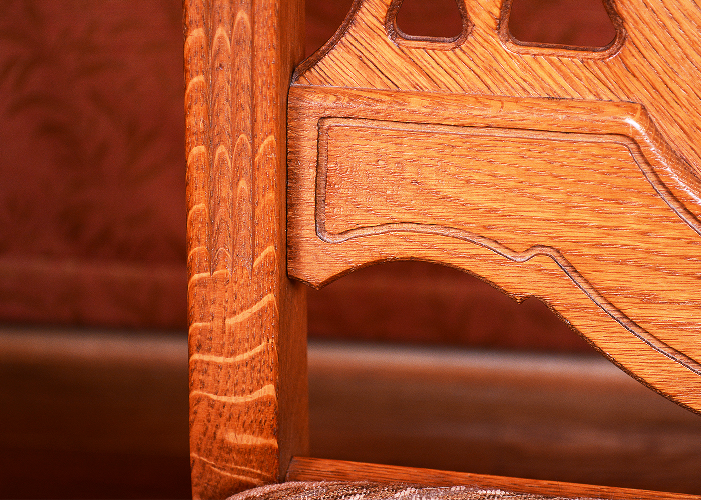 Perfection Table Slide Butterfly Leaf Dining Table and Chairs