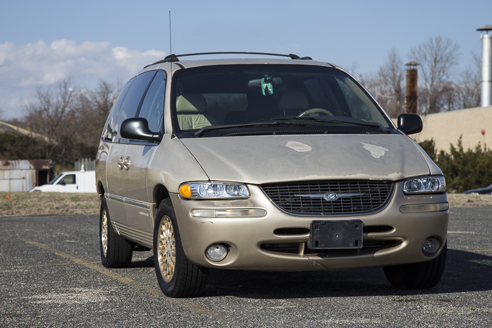 1998 Chrysler Town & Country LXi All Wheel Drive Minivan